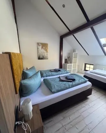 Hinterhaus Im Elbhang In Zw, Loschwitz Und Pillnitz - Saechsische Schweiz